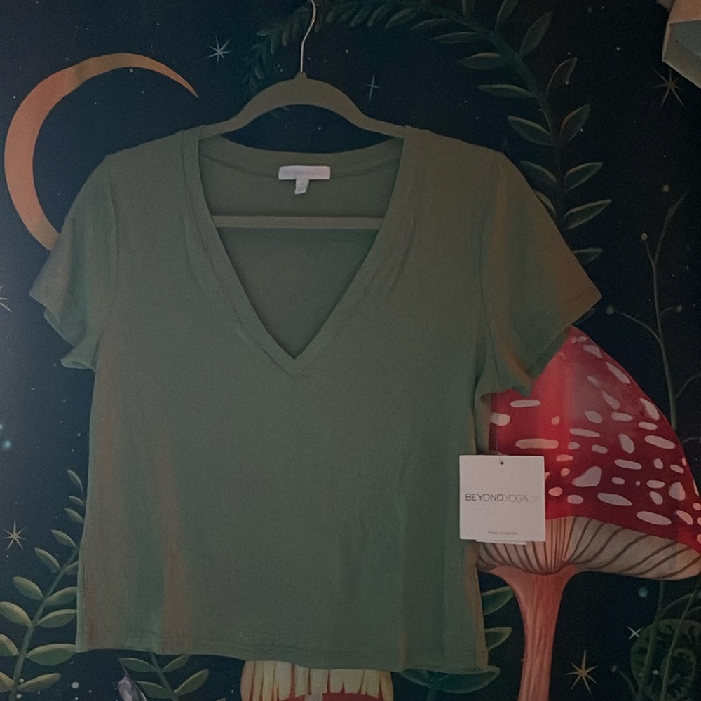 Beyond Yoga Cropped Ribbed Tee - Picture 9 of 9